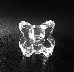 搖曳的光影 玻璃蠟燭臺與手工藝術的溫度